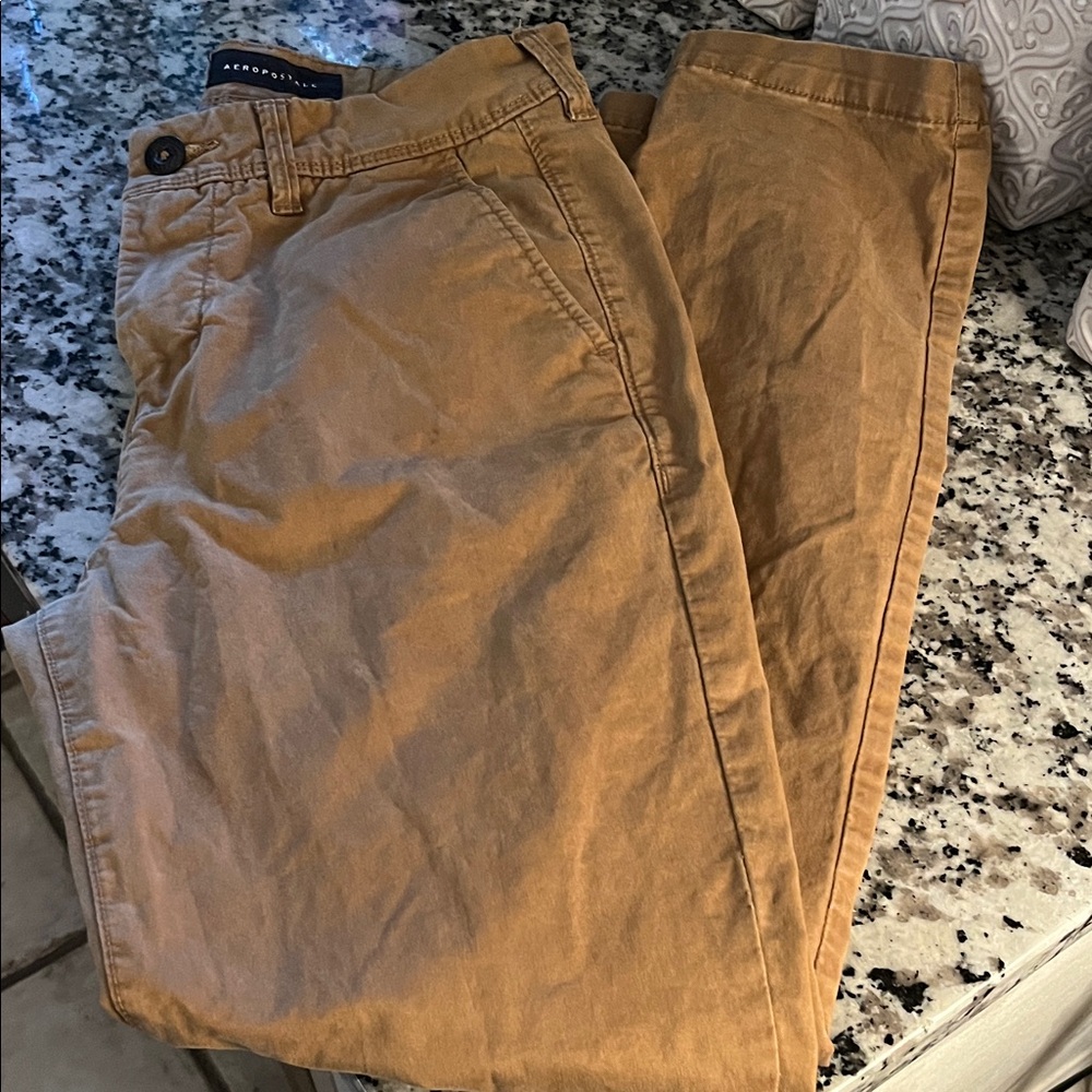 Aeropostale Men's Tan Chinos